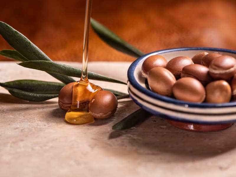 روغن آرگان پنتن صورتی؛ تقویت ریشه مو شفافیت طبیعی سبک Argan