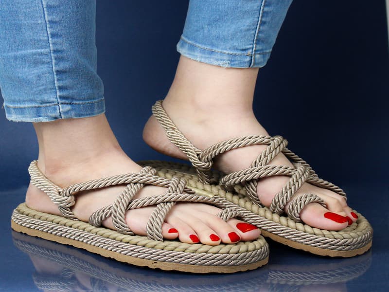 صندل حصیری زنانه؛ احساس راحت وزن سبک رنگ مشکی straw