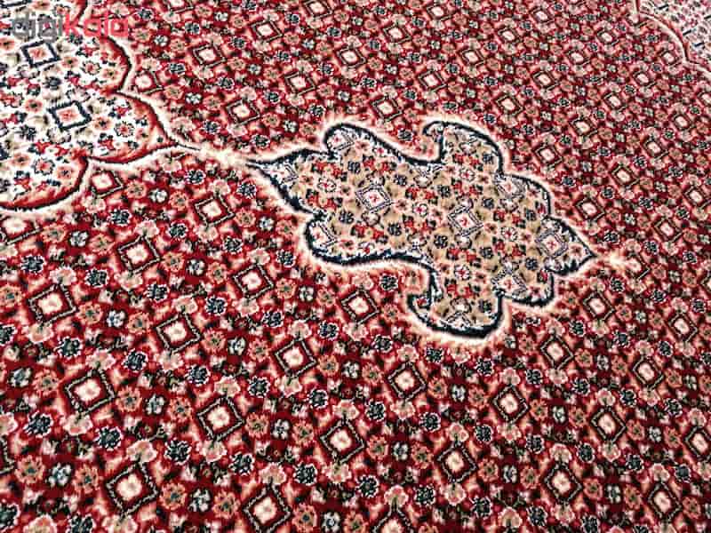 فرش ماشینی گرد طرح ماهی؛ پشمی اکریلیک داری تراکم بالا 1200 شانه