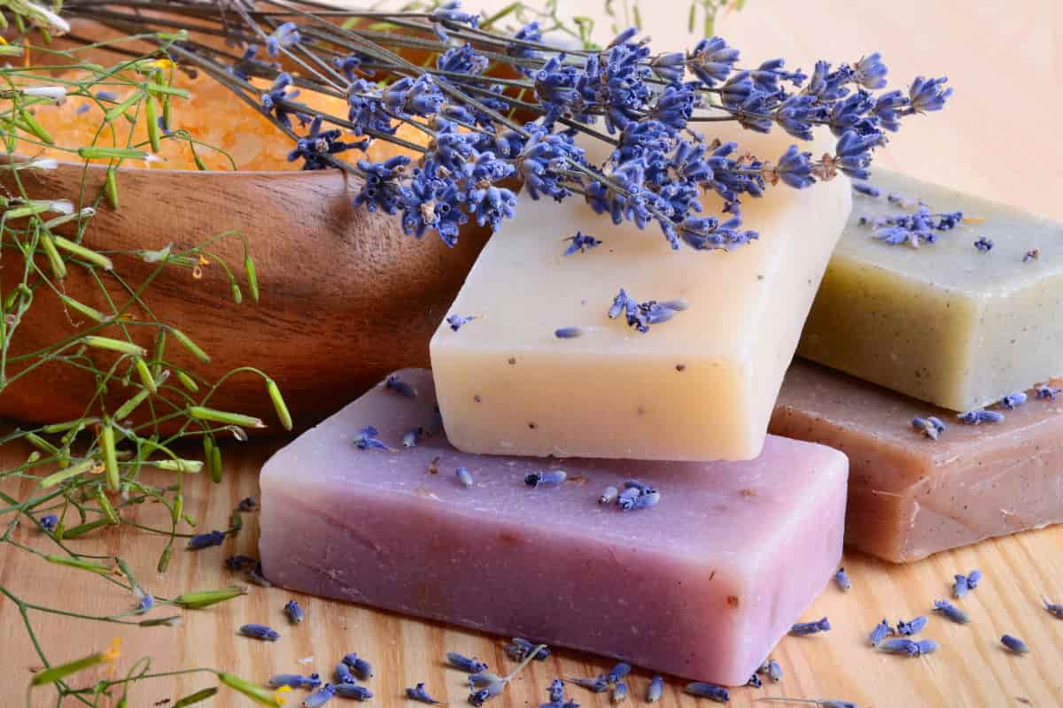 صابون حاوی خاک رس؛ لایه بردار روشن کننده کلسیم antibacterial