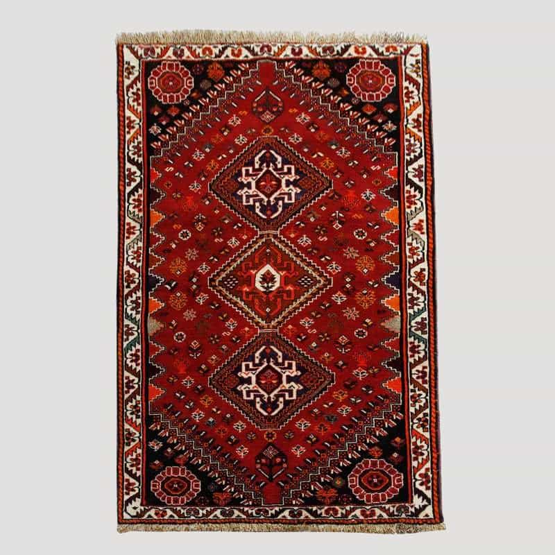 فرش ماشینی قدیمی؛ عدم آفت زدگی الیاف مصنوعی 12 متری