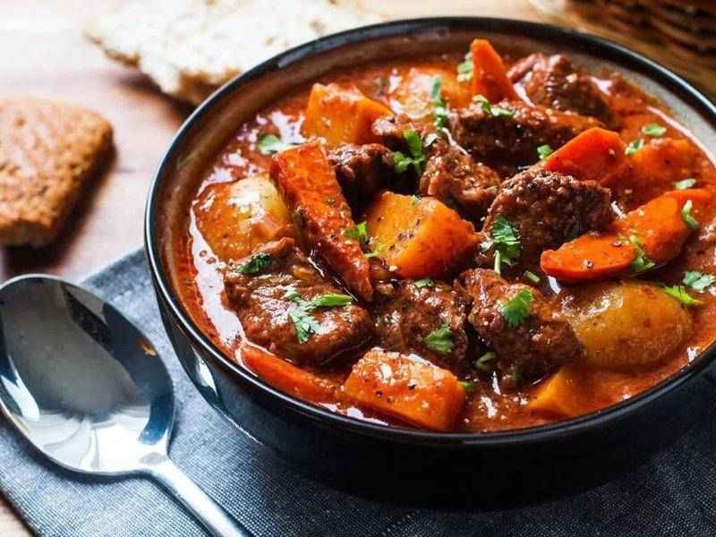 آلو طرقبه؛ سطح صاف درشت شیرین طعم بسته بندی plum