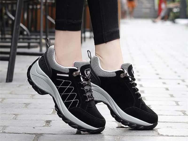 کتونی زنانه اسکیچرز؛ اورجینال ضربه گیر مواد EVA انعطاف پذیر