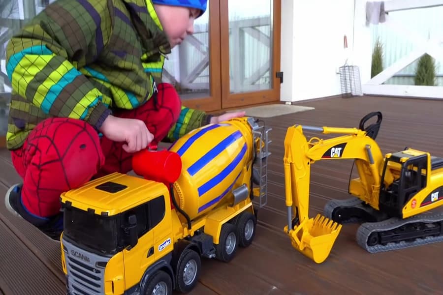 ماشین سیمان اسباب بازی؛ تقویت مهارت رشد ذهنی 2 مدل (باتری خور موزیکال) متریال درجه یک رنگ تنوع