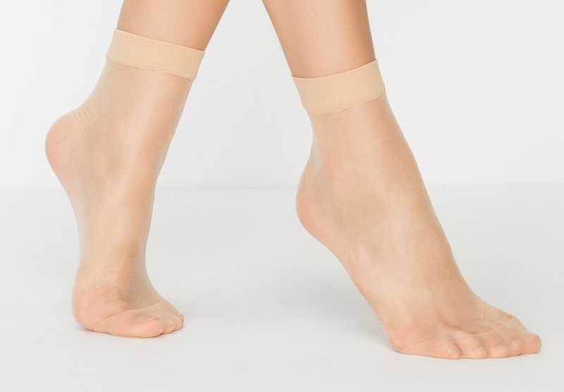 جوراب زنانه کرمی؛ کفه دار ساده 4 طرح شیشه پارازین اسپرت پشمی