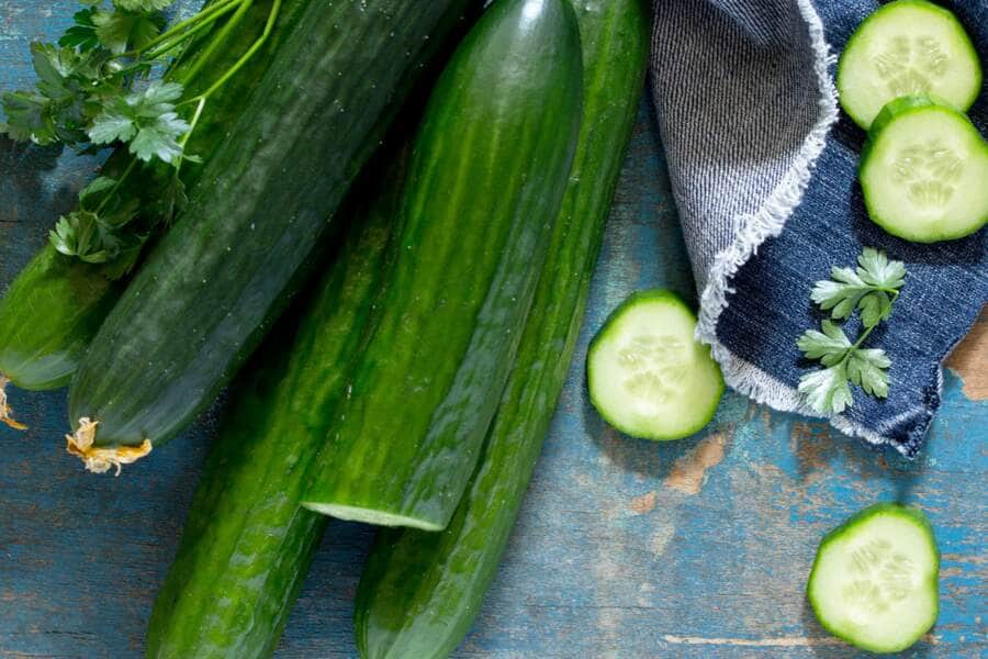 خیار گلخانه ای یزد؛ آنتی اکسیدان طبیعی ارگانیک 90 درصد