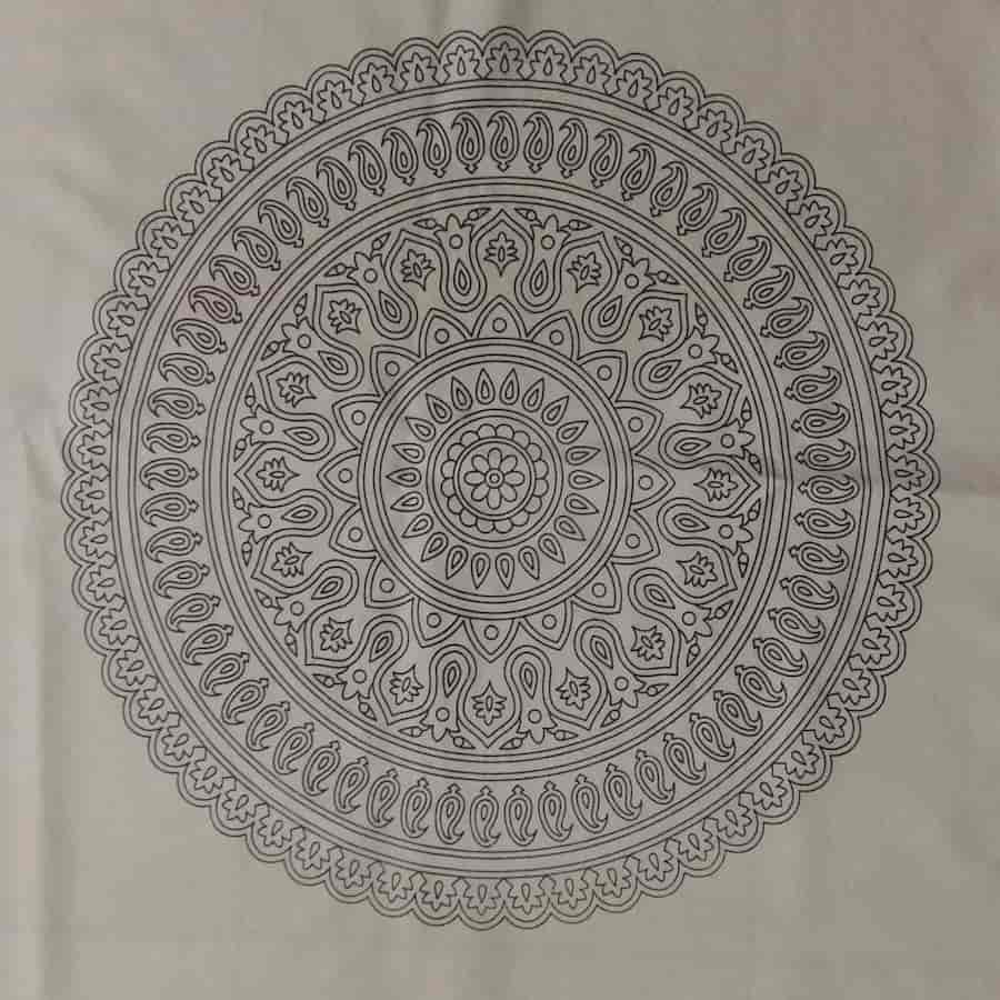 پته خام رومیزی؛ نخ تزئینی رنگی مدل (مربع مستطیل لوزی دایره) چاپ مشکی Kerman