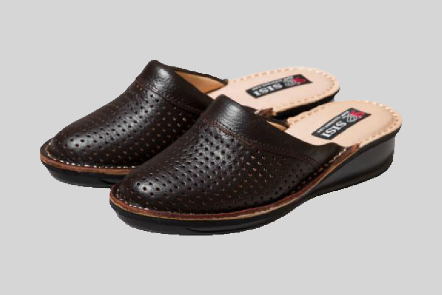 صندل طبی پرستاری مردانه؛ کفش نرم ساده ارزان سفید کرمی لژ دار بندی تخت انگشتی پاشنه کوتاه sandal