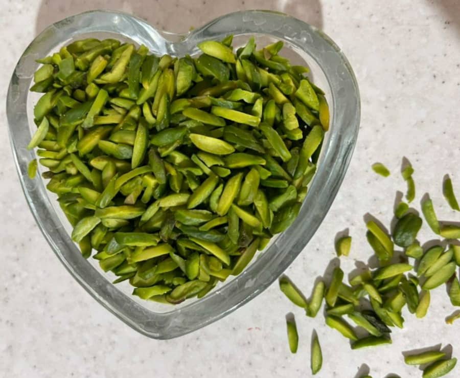 خلال پسته گلها؛ درمان کم خونی تزیین کیک فله ای بسته بندی ویتامین b1