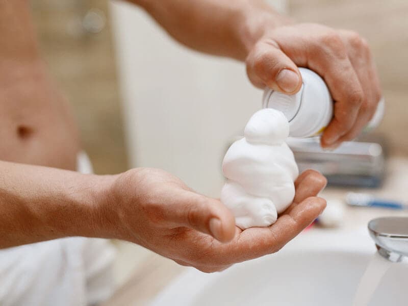 شوینده فولیکا؛ سورفکتانت نرم کننده (خشک چرب معمولی) معطر