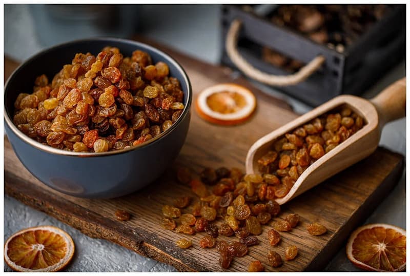 کشمش صادراتی ملایر؛ درشت گوشتی قند طبیعی 2 نوع پلویی آجیلی