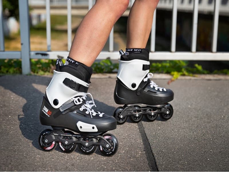 کفش اسکیت رولربلید؛ ورزشی ژله ای چرخ دار (3 4 5) قرمز آبی