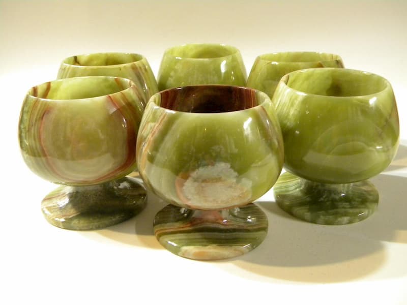 لیوان سنگ مرمر؛ قابلیت عبور نور 4 رنگ خاکستری قرمز سفید سبز