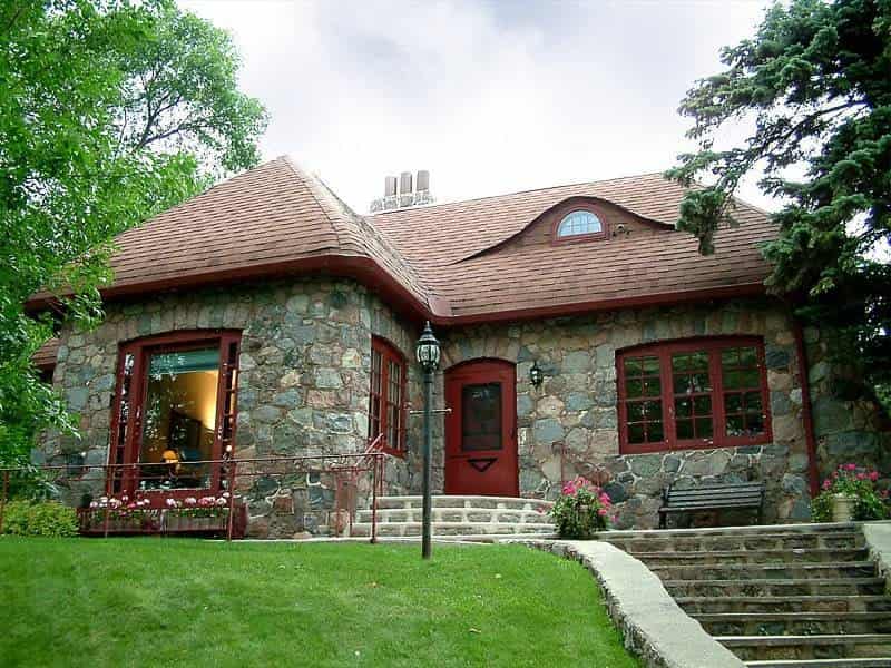 سنگ نمای ساختمان تبریز؛ عایق رطوبت زیبایی شهر 2 رنگ سفید مشکی