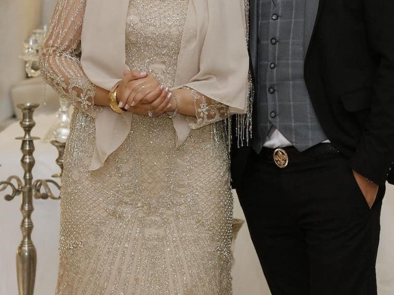 لباس یوسف الجسمی؛ ساده شلوغ پرنسسی ماهی 3 رنگ کرمی سفید جیگری