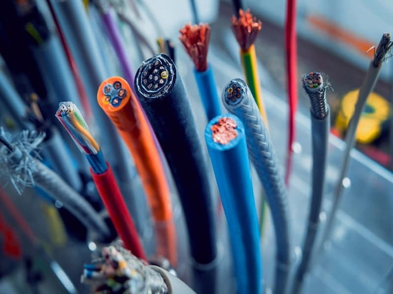 سیم و کابل شاهین لاله زار؛ مس آلومینیوم مفتولی 2 رنگ آبی سبز