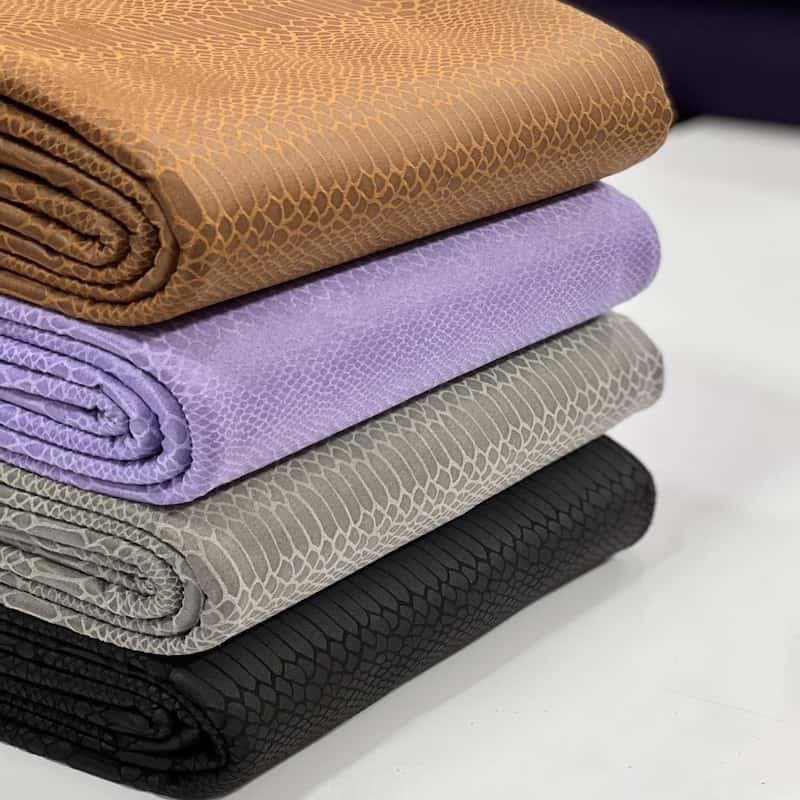 پارچه مخمل کبریتی رنگ شتری؛ نقش دار ساده بافت مستحکم بادوام Subtlety