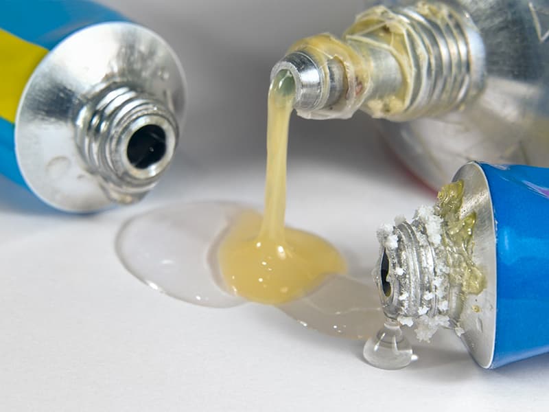 چسب صنعتی قرمز؛ پلی اورتان(کفاشی صحافی بسته بندی) بی هوازی