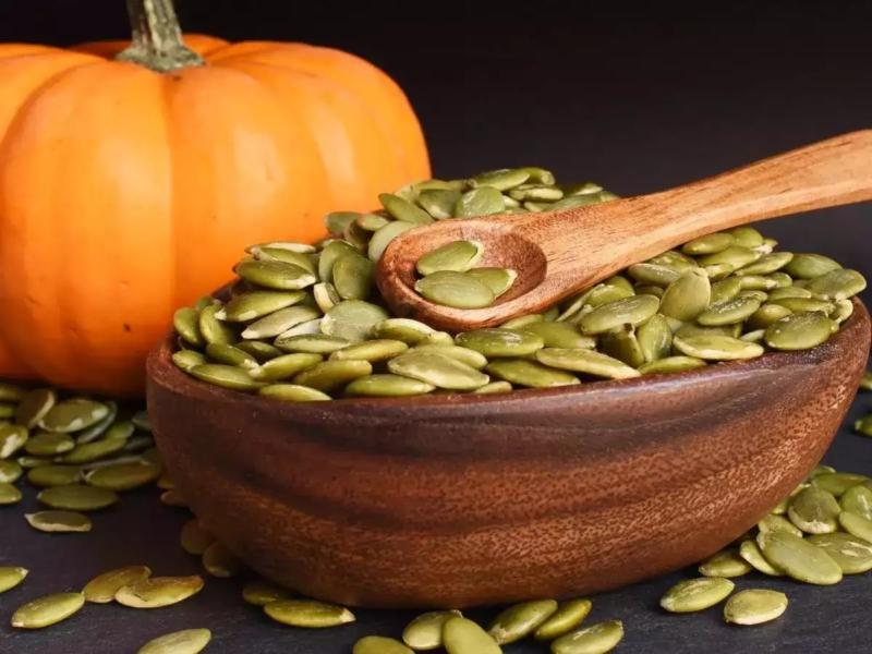 تخمه کدو درشت خام؛ صدفی بیضی سفید درشت Delicious