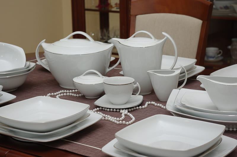 ظروف چینی چهارگوش مقصود؛ ساده پرسلاین استخوانی 2 مدل مدرن فانتزی