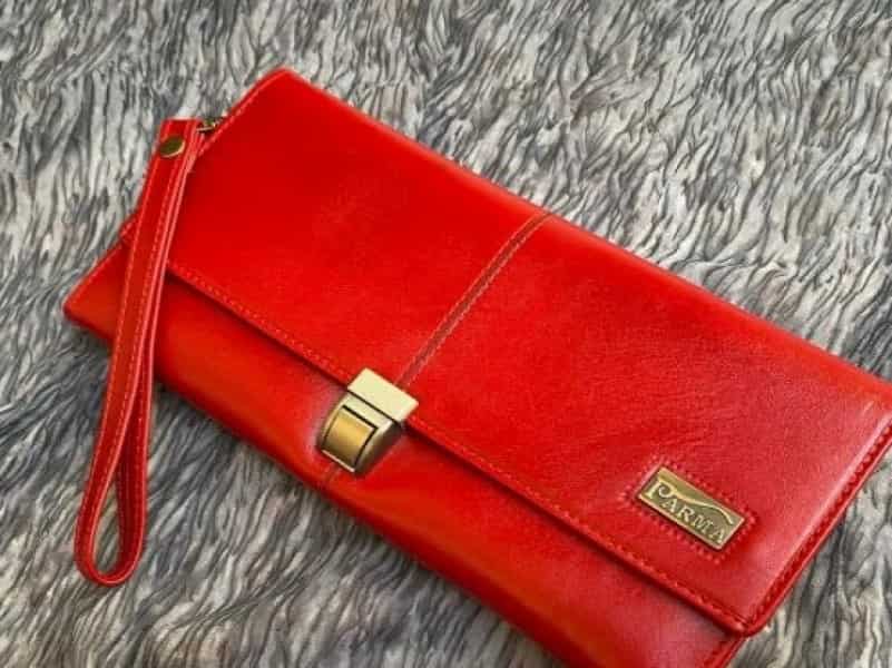 کیف پول زنانه ورنی؛ ماندگاری بالا پوست گوساله صاف یکدست Verni