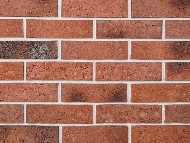 کاشی کوچک استخر؛ دارای عاج (سبز آبی) سطح صیقلی 