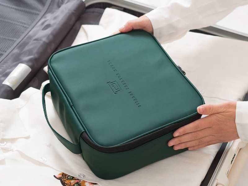 کیف آرایش چمدانی؛ برزنتی چوبی چرمی 2 نوع ساده رمز دار Luggage