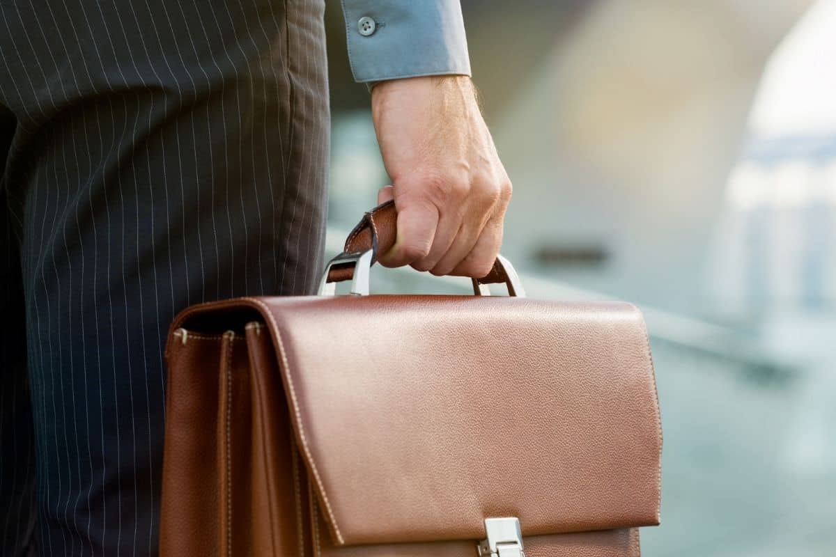 کیف چرم مردانه اداری دست دوز؛ قهوه ای مشکی ابعاد 11*20 سانتی متر