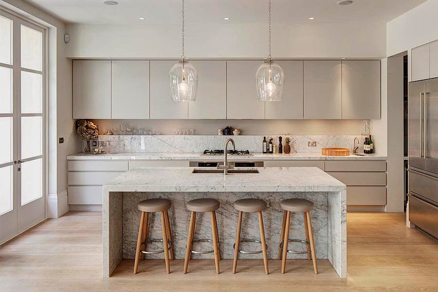 کاشی و سرامیک صالح زاده سقز؛ ماندگاری 3 رنگ قرمز آبی سبز