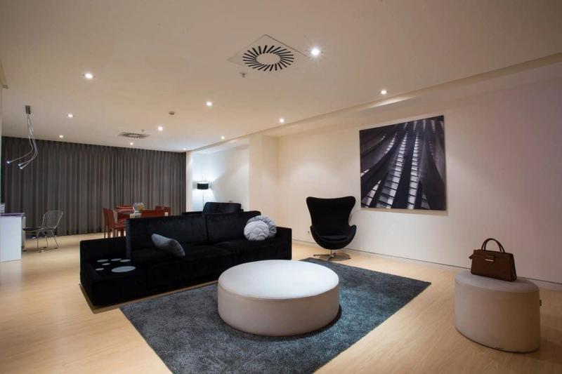 لامپ هالوژن 220؛ سالن اتاق خواب گرد پایه سوزنی 75 گرم