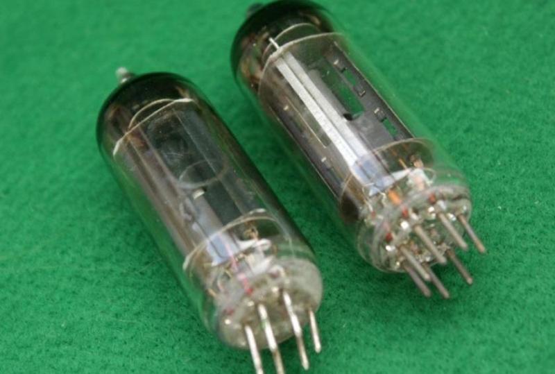 لامپ تصویر تلویزیون سامسونگ قدیمی؛ استوانه ای شیشه فلز مایع Lamp