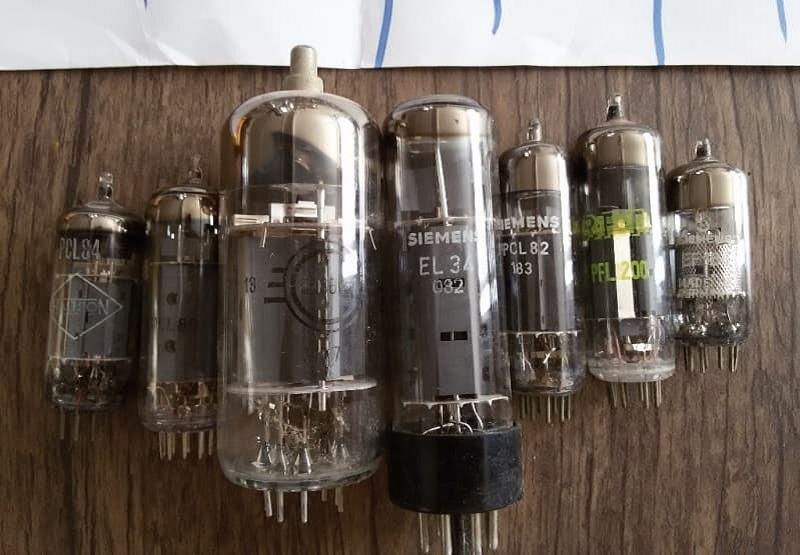 لامپ تصویر تلویزیون سامسونگ؛ سبک وزن جنس شیشه LED