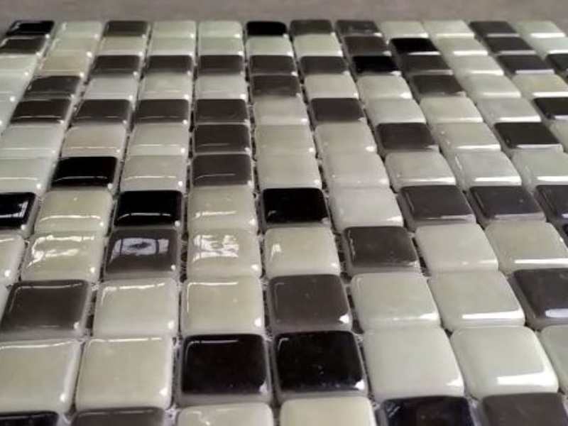 کاشی استخری مشکی سفید؛ شیشه ای پرسلانی موزاییکی 2 کاربرد دیواره کف Black