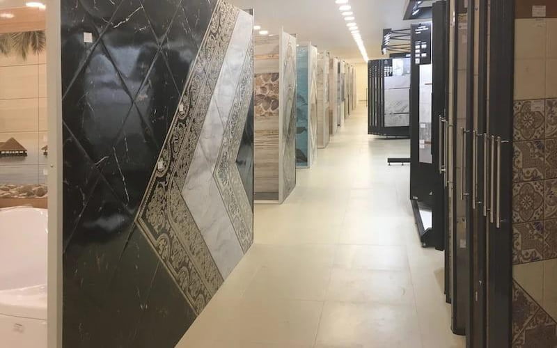 کاشی و سرامیک فتوحی فردیس؛ خاک رس ضد قارچ  2 مدل ساده طرح دار