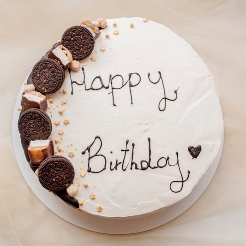 کیک تولد ساده؛ موز گردو ترافل چیپس ماندگاری 1 هفته