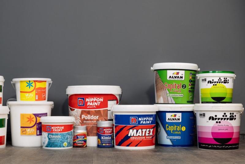 رنگ پلاستیکی برای خانه؛ پذیرایی قرمز آبی مشکی Color