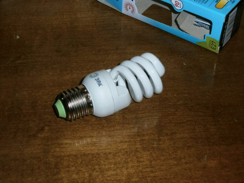 لامپ کم مصرف پیچی؛ آفتابی یخی استوانه ای اشکی (12 200) وات