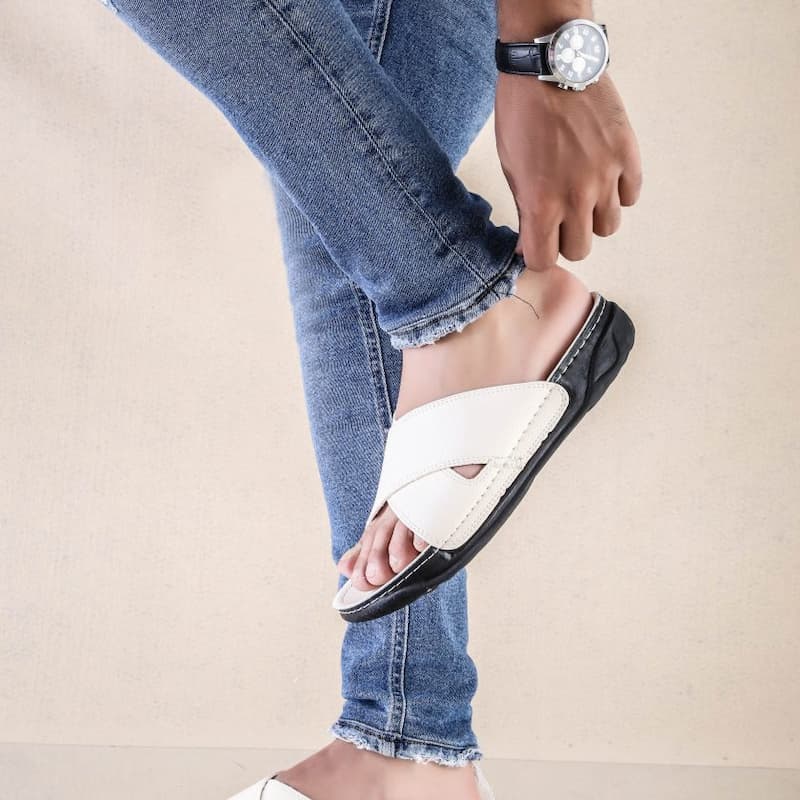 صندل طبی مردانه چرم؛ جلو باز جلو بسته لا انگشتی سایز (39 الی 46)