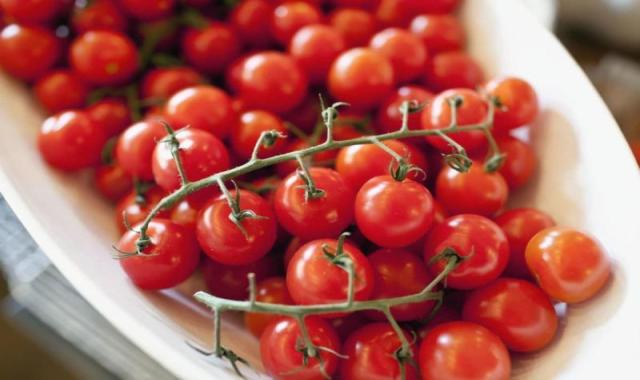 خرید جدیدترین انواع گوجه فرنگی کوچک