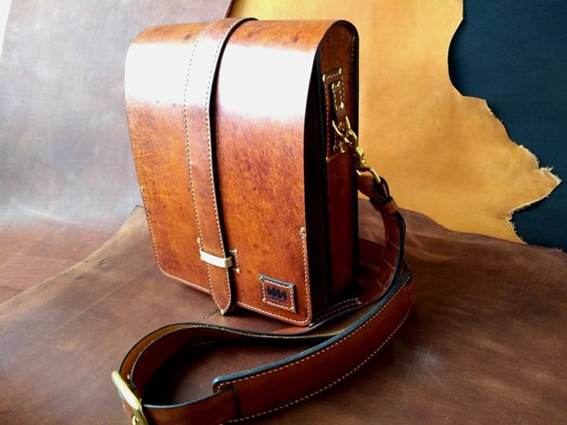 خرید و قیمت کیف حمایل چرم درسا