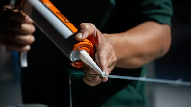 چسب صنعتی ایران بنفش؛ قدرت چسبندگی بسیار بالا Glue