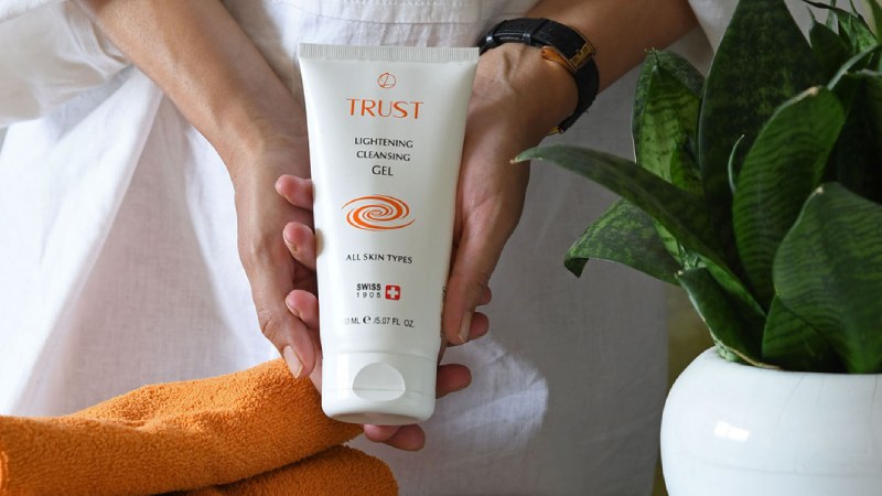 بهترین قیمت خرید شوینده صورت تراست