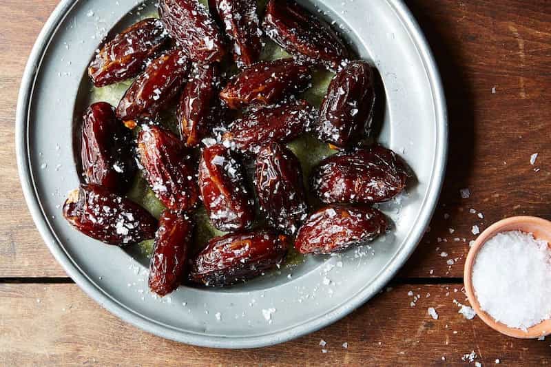 قیمت خرید خرما پیارم حاجی آباد + عکس