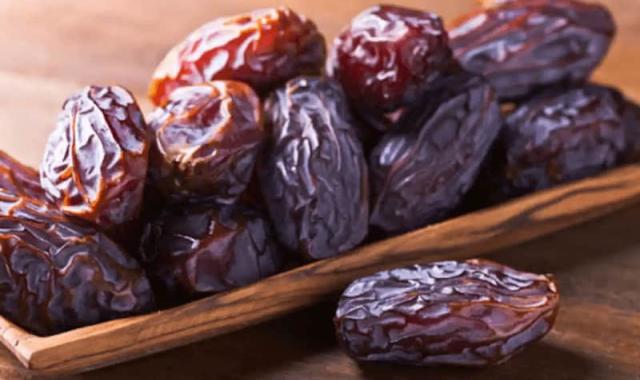 خرید خرمای بدون هسته مانی با قیمت استثنایی