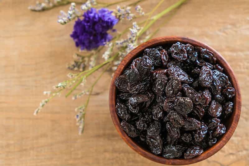 خرید جدید ترین انواع کشمش سیاه بی دانه