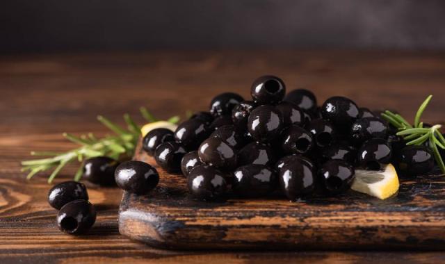 خرید و قیمت زیتون سیاه چروک لوراس