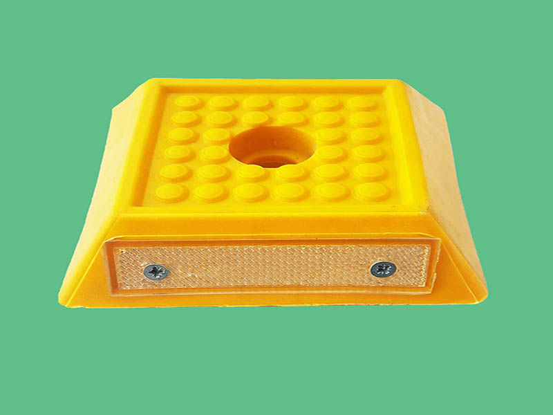 بهترین قیمت خرید گل میخ ترافیکی