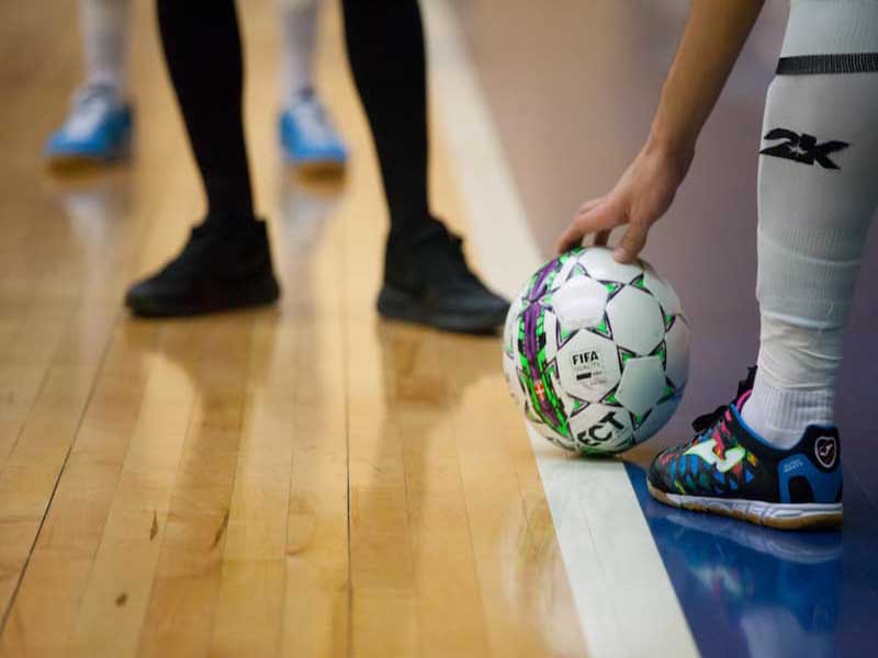 خرید جدیدترین انواع کفش فوتسال جوما تاپ فلکس