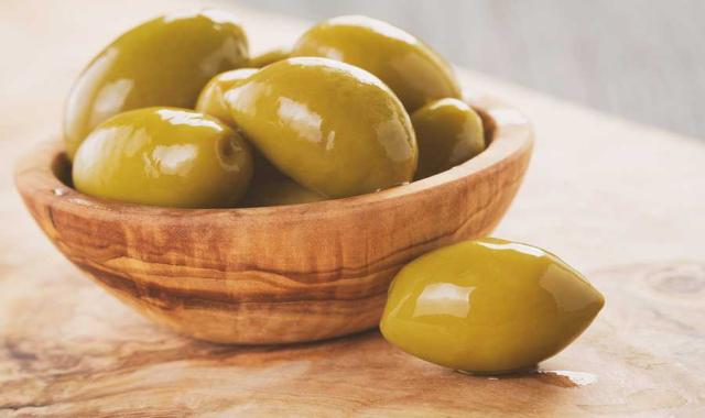 خرید زیتون شور با هسته بیژن + بهترین قیمت