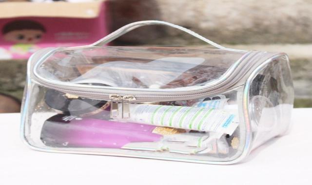 خرید جدیدترین انواع کیف ارایشی شیشه ای